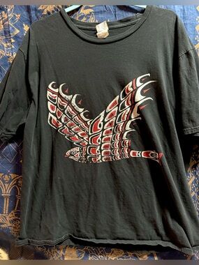 Vintage Distressed Pacific Northwest Red Tail Hawk T-shirt Size XL